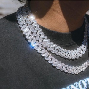 Collar de Cadena Cubana con Diamantes de Moissanita de Lujo y Calidad de Exportación para Hombres y Mujeres, Joyería Hip Hop Disponible a un Precio Razonable - Product Image 4