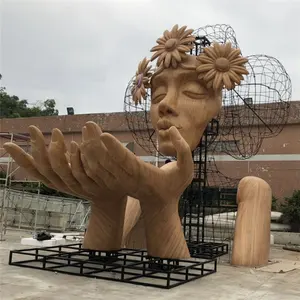屋外の風景のための女性の彫刻にキスH7m巨大なグラスファイバー