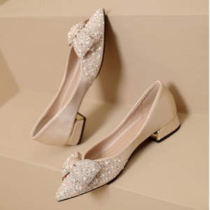 Scarpe da Sposa alla Moda per Donna con Diamanti e Fiocco, Suola Morbida e Tacco Quadrato, Adatte per Primavera e Autunno - Product Image 4