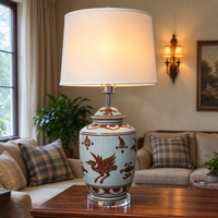 Lampe de table en porcelaine peinte à la main de style vintage, lampe de table en céramique antique à motif de paon pour le salon, la chambre à coucher, la décoration de la maison