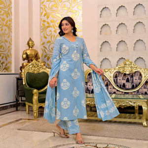 Ensemble de costume artisanal en coton bleu ciel premium 60x60 avec pantalon assorti et dupatta imprimé pour femmes, vêtements ethniques - Product Image 1