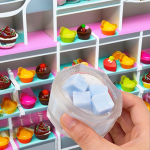 Jouet à presser en TPR coloré et réaliste de 6 cm, en forme de gobelet de milkshake ou de pudding (pastèque/mangue/fraise), solide, sans liquide ni gel, pour filles - Product Image 2