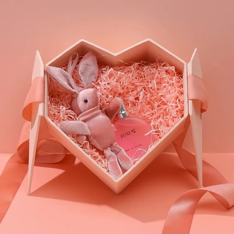 Custom Kartonnen Kerst Kinderen Kleding Ondergoed Sokken Verpakking Doos Luxe Roze Cadeau Hartvormige Papieren Dozen