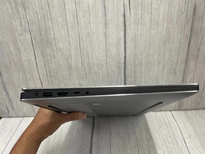 Ordinateur portable professionnel <span class=keywords><strong>Dell</strong></span> XPS 15, Intel Core i7 8e génération, 16 Go de RAM, SSD 512 Go, écran 1080p, Windows 10, clavier anglais, 90%-95% d'état d'origine - Product Image 4