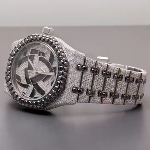 Proveedor indio ofrece diseño personalizado de lujo Moissanite reloj analógico de acero inoxidable eventos formales declaraciones de moda a granel - Product Image 1