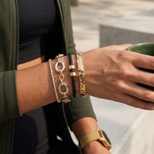 Pulsera de Cadena O de Dos Tonos, Oro de 18K y Acero Inoxidable, 17.52 cm, Diseño Geométrico para Uso Diario de Mujer - Product Image 2