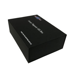 Carton pliable laminé mat de qualité solide Carton Deluxe Noir Transport de cadeaux Boîte d'emballage <span class=keywords><strong>cadeau</strong></span> avec fermeture magnétique - Product Image 6