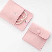 Pochette cadeau en microfibre avec logo personnalisé en relief pour l'emballage de bijoux, mariage, recyclable, couleurs personnalisées disponibles