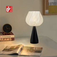 Portable 3D Lampe Dimmable Touch Led Lampe De Table Bar Restaurant Lumières De Luxe Moderne Lampe De Bureau