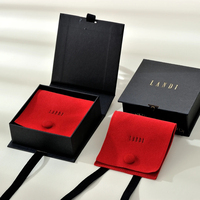 Emballage de bijoux en fibres ultrafines brunes de haute qualité boîte à rabat en gros pour collier et bracelet avec fermeture à bouton