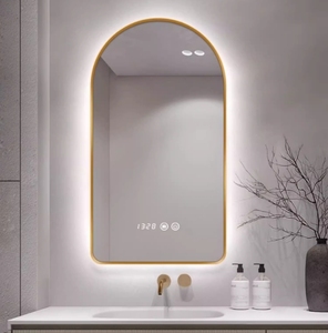 Miroir de salle de bain LED à cadre noir arqué, miroir de vanité intelligent avec affichage de l'heure et commande tactile, étanche IP44 - Product Image 2