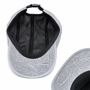 Casco <span class=keywords><strong>de</strong></span> Seguridad <span class=keywords><strong>de</strong></span> <span class=keywords><strong>Alta</strong></span> Visibilidad Verde con Adhesivo Reflectante Personalizado, Equipo <span class=keywords><strong>de</strong></span> Protección Industrial para la Construcción - Product Image 1