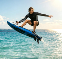 Planche de surf électrique à propulsion par jet en fibre de carbone, étanche, batterie 72V, corps haute résistance pour une navigation rapide sur l'eau et des divertissements aquatiques