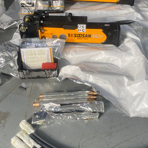 SOOSAN SQ20 Disjoncteurs hydrauliques corps principal disponible pour les excavatrices Garantie 1 an et pièces de rechange standard incluses - Product Image 1