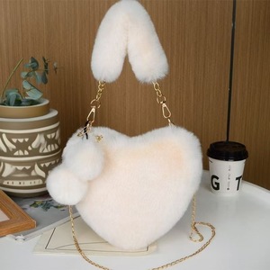 Nuevo Bolso de Hombro de Peluche con Forma de Corazón y Borlas, de Piel Sintética, Exclusivo para Mujer, Colección 2025 - Product Image 2