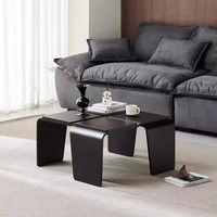 Salon moderne de style médiéval en noyer noir avec table basse haut de gamme