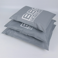 Emballage en gros de vêtements et de chaussures personnalisés, sacs en plastique CPE avec fermeture éclair, recyclables, emballage de t-shirts, gris mat, logo personnalisé imprimé