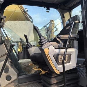 รถขุด CAT 320GC มือสอง อุปกรณ์หนักสำหรับงานก่อสร้างแบบติดตั้งบนราง - Product Image 2