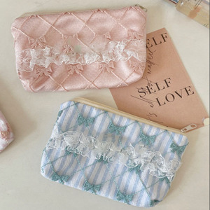 Elegante y Encantadora Bolsa <span class=keywords><strong>de</strong></span> Maquillaje Portátil con Cierre <span class=keywords><strong>de</strong></span> Encaje Floral para Mujer, Ideal para Guardar Monedas y Cosméticos - Product Image 4