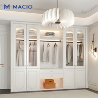 Armoires en bois de style français de luxe MACIO, grandes, préfabriquées, avec rangement et porte, pour chambre à coucher de villa