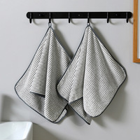 Serviette en microfibre corail et fibre de bambou en gros, en stock, antibactérienne, ultra douce, pour hôtel et maison, OEM