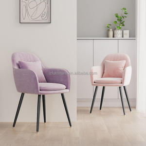 Silla de Comedor Moderna de Lujo Nórdica, Tapizada en Terciopelo y Cuero Genuino, Patas Metálicas con Acabado Dorado, para Hotel, Cocina o Centro Comercial - Product Image 3