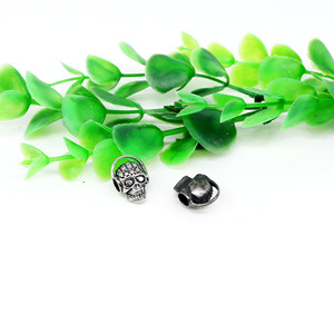 Separador de cuentas con diseño de calavera y auriculares retro de acero inoxidable para la fabricación de pulseras, accesorios de joyería de forma irregular - Product Image 3