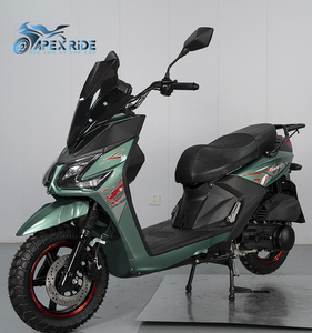 Scooter à essence haute performance Road Rage 150cc avec freins à disque avant et arrière pour les déplacements urbains - Product Image 1