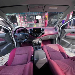 <span class=keywords><strong>Toyota</strong></span> Hilux 2016 Diésel Automática con Volante a la Izquierda, <span class=keywords><strong>Camioneta</strong></span> con Neumáticos R17, Cámara Trasera, Portaequipajes Metálico y Asientos de Tela - Product Image 5