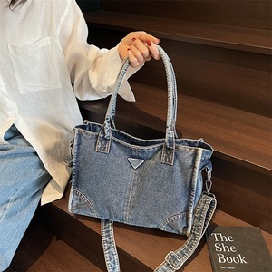 Sac fourre-tout spacieux pour le trajet quotidien Printemps 2026, sac à bandoulière en cuir huilé de qualité supérieure avec <span class=keywords><strong>boucle</strong></span> de <span class=keywords><strong>ceinture</strong></span>, design de niche - Product Image 3
