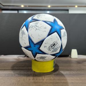 Ballon de football en PU de taille 5 haute performance, idéal pour l'entraînement et les matchs, avec impression de logo personnalisé - Product Image 1