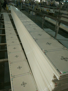 Nam Phi PVC Trần 300Mm Chiều Rộng Nóng Bán Trần Gạch Thiết Kế Giá Rẻ Nhà Máy Trung Quốc Cung Cấp Trực Tiếp - Product Image 6