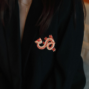 Broche en forma de dragón de diamante de estilo chino, broche de dragón rojo amarillo de cristal de diamantes de imitación grandes para mujer - Product Image 5