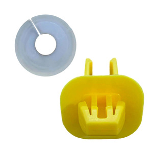 Serre-câbles et passe-câbles pour capots de moteur Ford 1070074 1767027 Fixation de câbles en plastique à clipser - Product Image 3