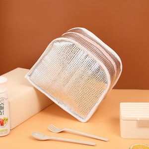 Sac à déjeuner isotherme mignon à motif de dessin animé avec poignée, en aluminium épais, portable, pour étudiants - Product Image 3