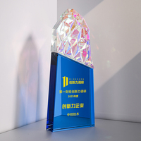 Trophée en cristal gravé et coloré sur mesure de Zhejiang pour la promotion annuelle