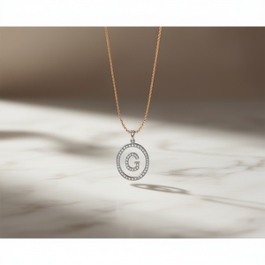 Collar con Colgante de Diamante en Forma de Letra G, Cadena de 2 cm, Acero, Oro, Plata - Product Image 2