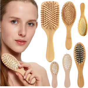 แปรงหวีผมไม้ไผ่ธรรมชาติ แปรงหวีผมแบบพกพา ด้ามจับไม้ หวีนวดแบบถุงลม - Product Image 1