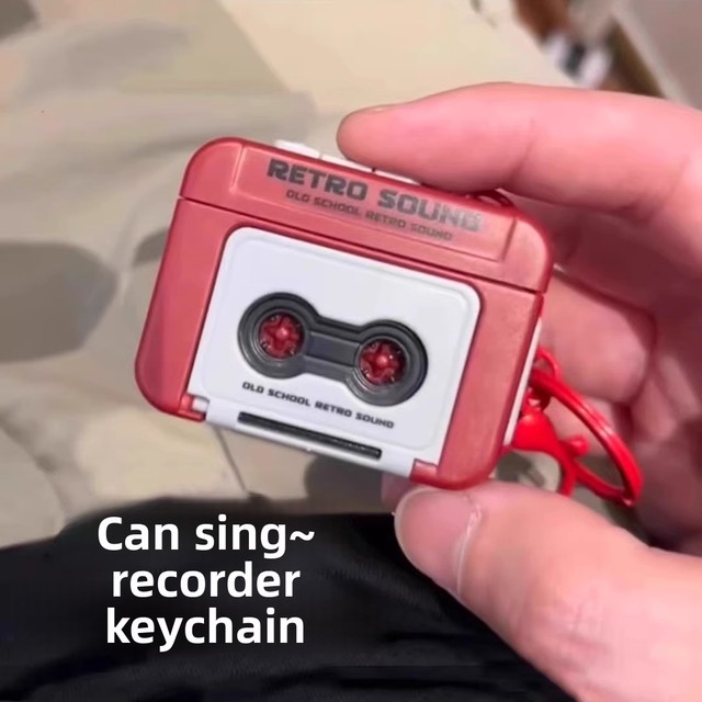 Retro Tape Recorder Keychain Can Record Fashionable Charm Pendant Backpack Keychain Accessories Wholesale Couple Gifts