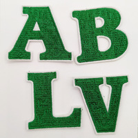 Patchs Alphabet Chenille recommandés à chaud lettres anglaises brodées pour vêtements Applique en tissu de Style PVC thermocollant