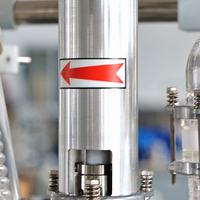 Le réacteur catalytique industriel avec le récipient à pression et le moteur produit le carburant liquide