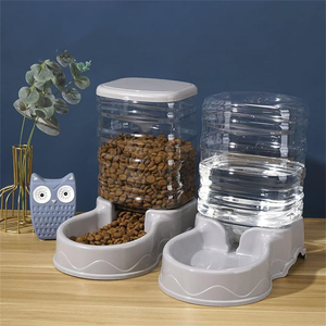 Dispensador de Agua Automático Ecológico de 3.5L para Mascotas, Perros y Gatos, Botella de Plástico Recargable con Sistema de Flujo de Agua - Product Image 3