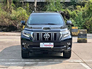 Offre Spéciale – Toyota Prado 3.5L <span class=keywords><strong>VX</strong></span> NAVI <span class=keywords><strong>2018</strong></span> d'occasion, 4x4, 7 places, faible kilométrage, véhicule tout-terrain premium, export. - Product Image 6