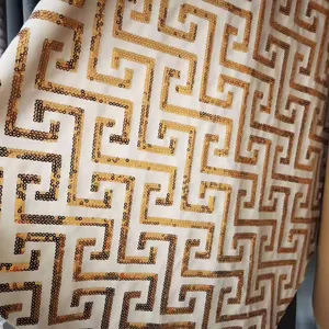 홀랜드 벨벳 스웨이드 패브릭 소파를위한 새로운 접이식 포잉 디자인 커튼 두꺼운 고밀도 일반 패턴