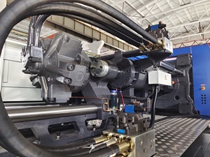 HD550L <strong>Injection</strong> <strong>Machine</strong> <strong>Injection</strong> Mold Making <strong>Machine</strong> Safeefficient Plastic <strong>Box</strong> <strong>Machine</strong> - Product Image 4