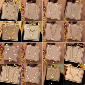 Collar de joyería inoxidable <span class=keywords><strong>laminado</strong></span> multicapa Glamour a la moda, collar de mariposa de trébol de cuatro hojas de doble PERLA para mujer - Product Image 3