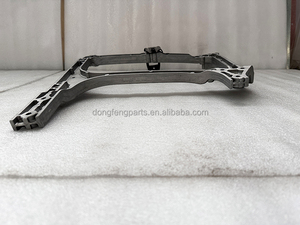 Prix de gros Pièces pour camions de transport Support gauche de garde-boue arrière 8403075-C6103 à vendre - Product Image 5