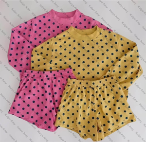 <span class=keywords><strong>Kaiyo</strong></span> Kinder Mädchen 2-teiliges Set mit gepunktetem, übergroßem Oberteil und Shorts, süßes, langärmliges Pullover-Loungewear-Set aus Baumwolle - Product Image 4