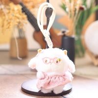 Porte-clés en peluche agneau mignon de dessin animé, breloque de sac en forme de mouton en peluche douce avec lunettes et jupe, pendentif décoratif, cadeau pour femme et fille