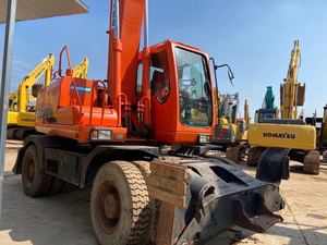 Excavatrice sur pneus DOOSAN DX210 d'occasion, 21 tonnes, moteur d'origine, faible nombre d'heures de fonctionnement, petite pelle hydraulique pour travaux en extérieur - Product Image 3
